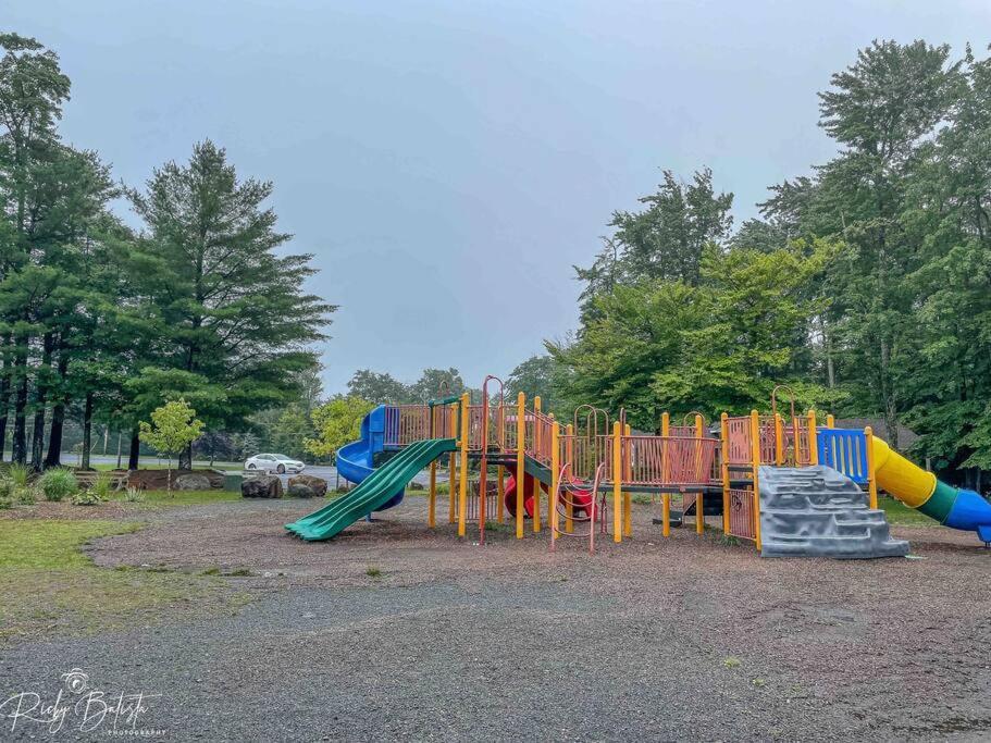 Cozy, Spacious House *New*Inthecommunity+Fire Pit Tobyhanna Exterior photo
